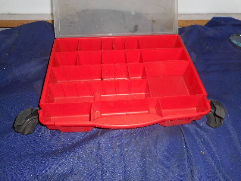 PLANO 19 COMPARTMENT PARTS HOLDER