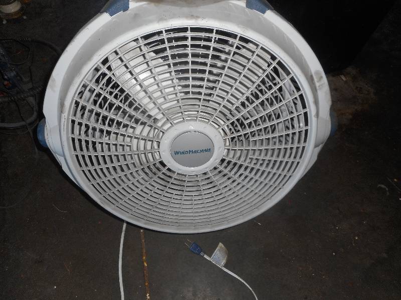 WIND MACHINE FLOOR FAN