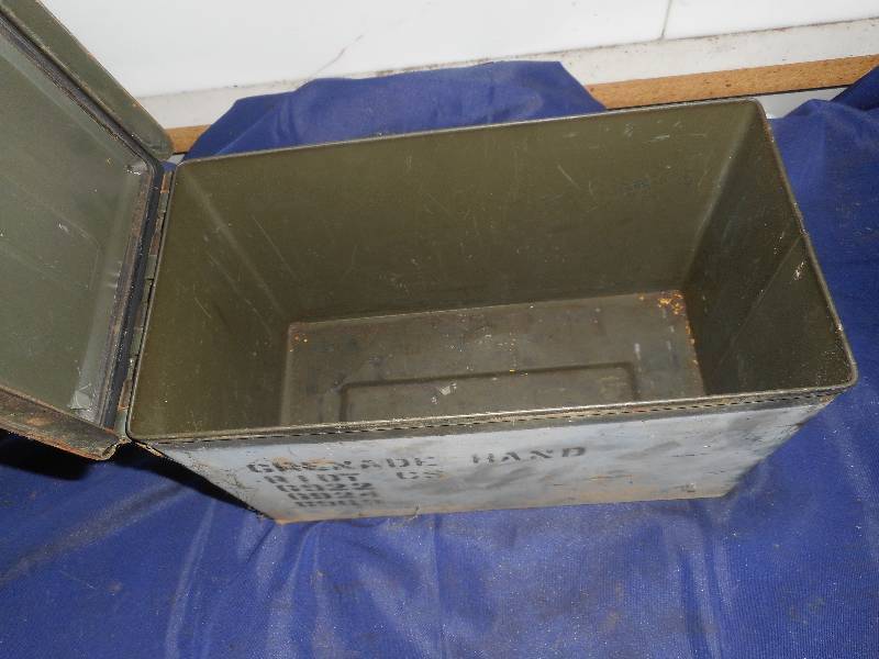 COLLECTIBLE HAND GRINADE BOX