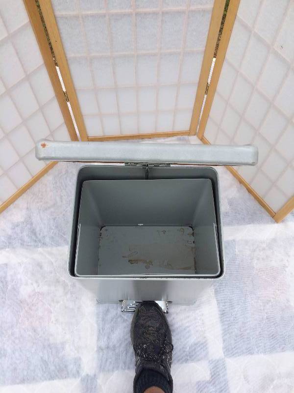 Retro Vintage Industrial United Metal Fabricators Steel Step On Medical Waste Receptical Basket With Removable metal liner - Super Condition - Works