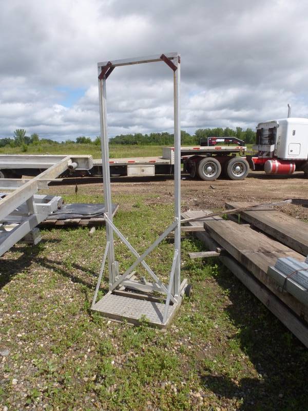 Aluminum hoist system