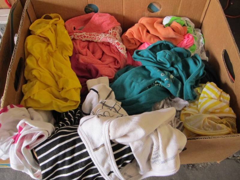 lot 59 image: Box of new ladies summer clothing...
