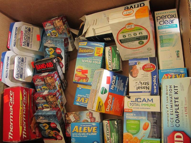lot 62 image: Box of health and beauty products...