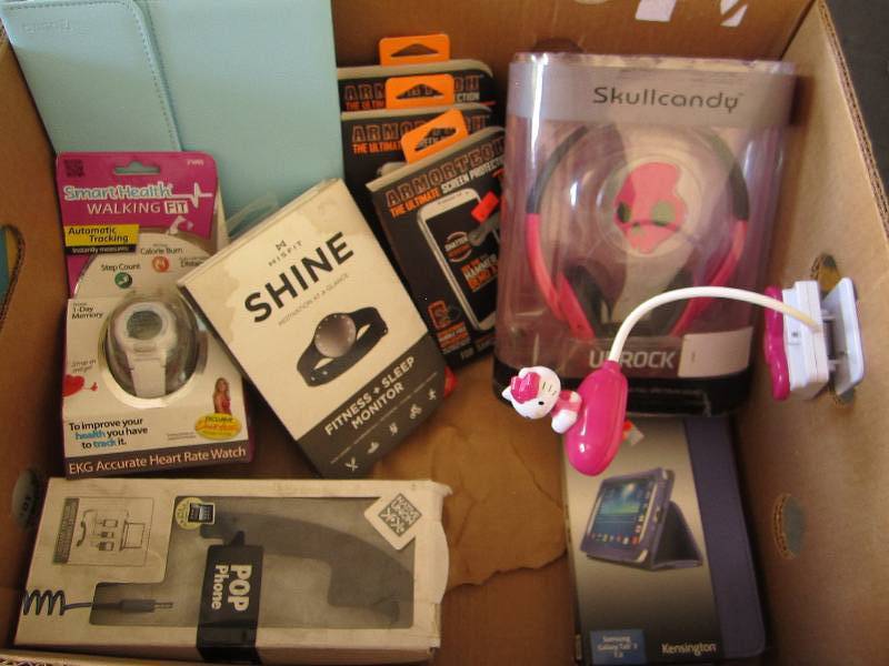 lot 94 image: Box of assorted electronics...