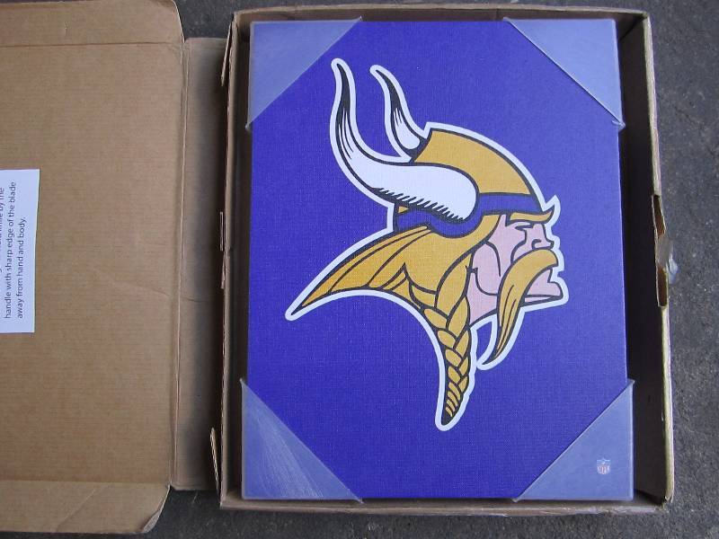 lot 102 image: MN Vikings wall canvas...