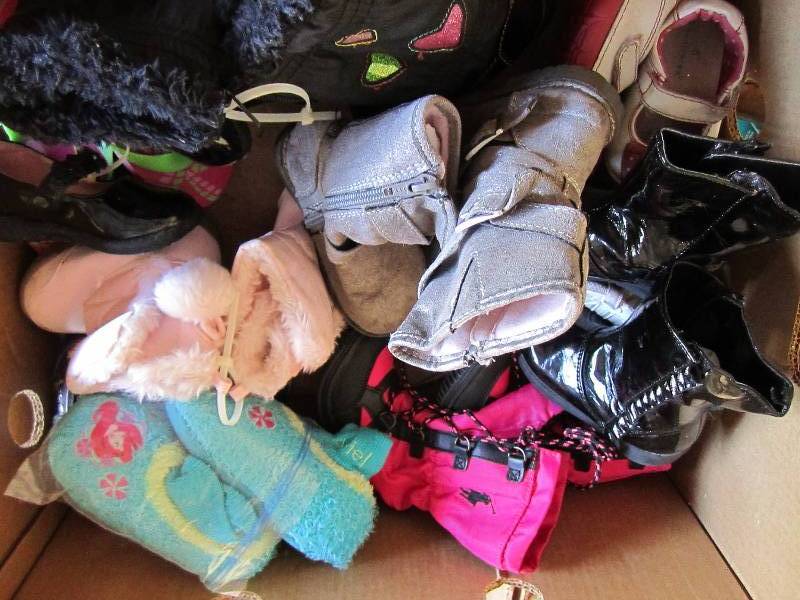 lot 107 image: Very gently used todler shoes...