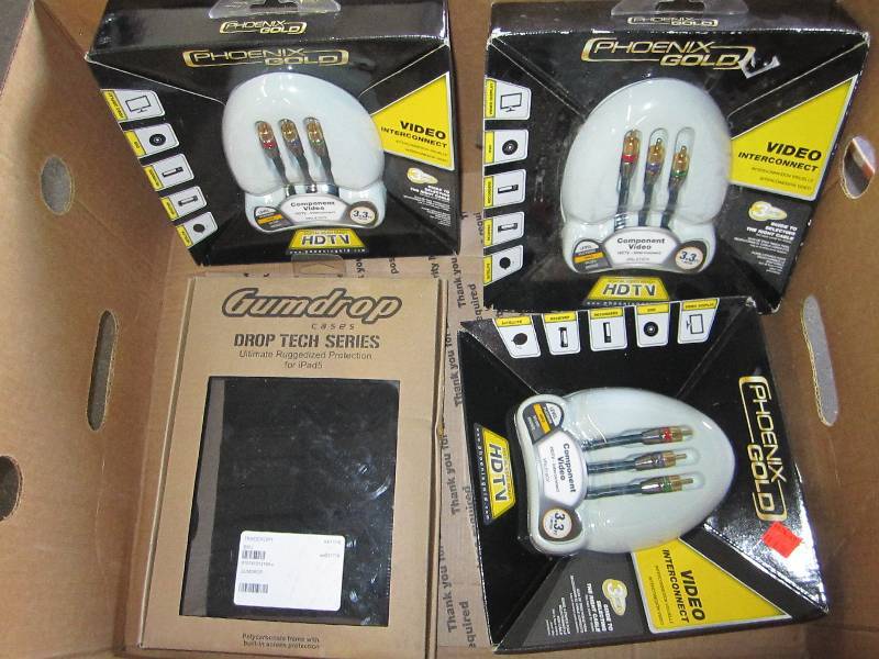 lot 121 image: Lot of video cable and iPad5 case...