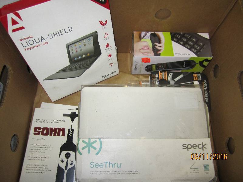 lot 148 image: Lot of electronics cases   ...