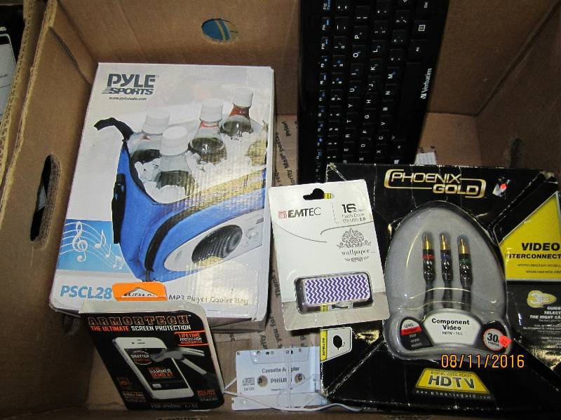 lot 155 image: Lot of assorted electronics...