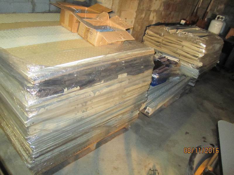 lot 23 image: Complete set of  gondola shelving, ...
