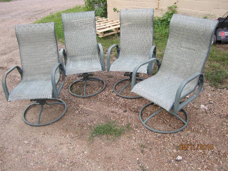 lot 36 image: Lot of swivel base patio chairs...