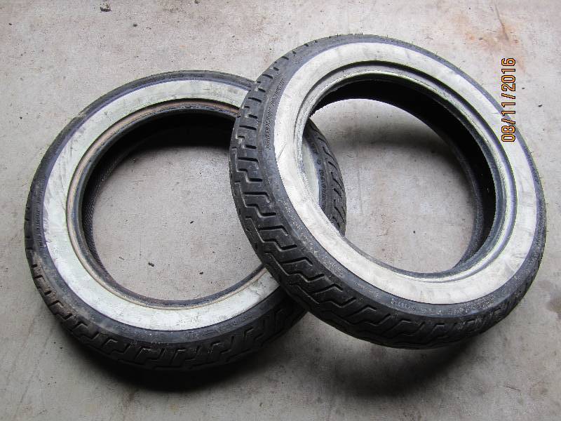 lot 38 image: Pair of Dunlop Harley Davidson moto...