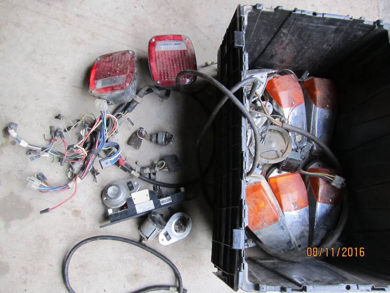 lot 49 image: Plastic bin of truck lights, electr...