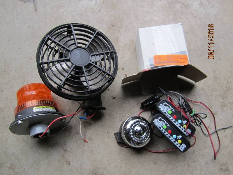 lot 228 image: Lot of vehicle accessories...
