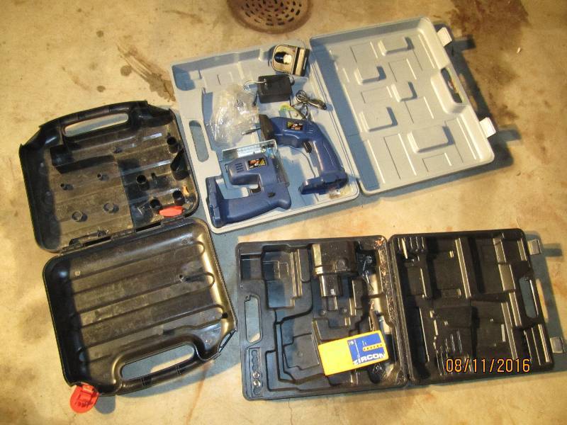 lot 249 image: Lot of tools and cases...