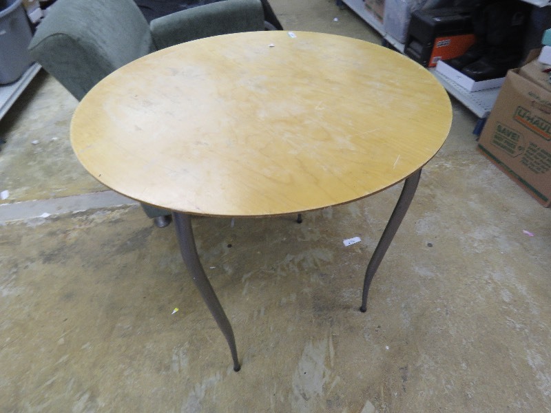 Furniture lot