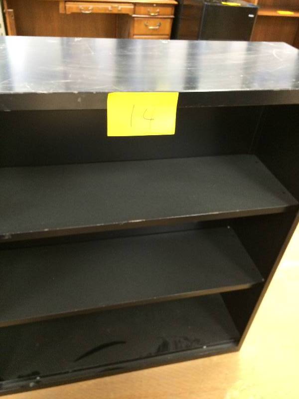 lot 14 image: Metal  Book Shelf