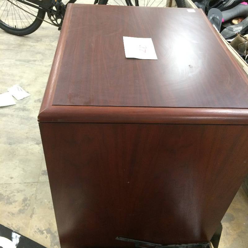 lot 97 image: Sideend Table 24 X 24 X 19 Wood