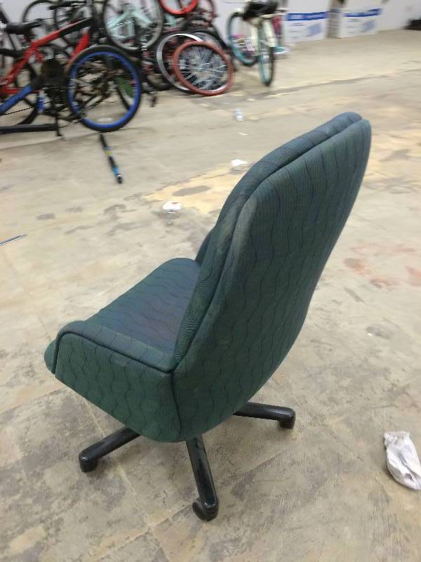 lot 98 image: Office Chair on Wheels Teal