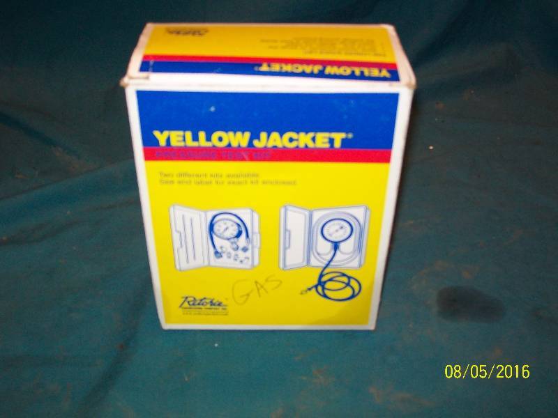 lot 4 image: Ritchie Yellow Jacket 78060 Gas Pressure Test Kit.