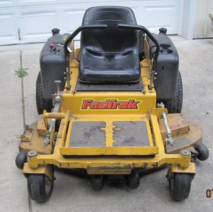 lot 9 image: Relisting Due to NO SHOW Hustler FastRak Z 52 Zero Turn Riding Lawnmower with Honda Motor.