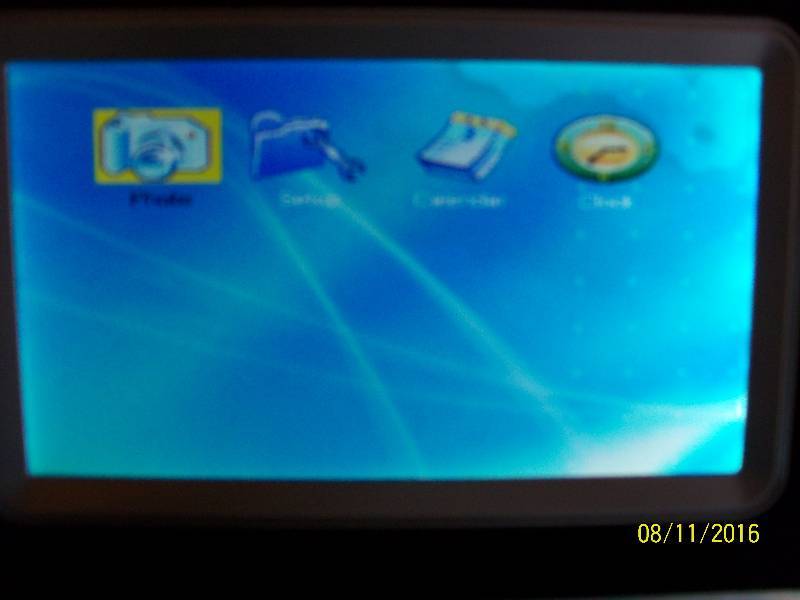 lot 26 image: Trutech 7 Digital Photo Frame With Remote Control.