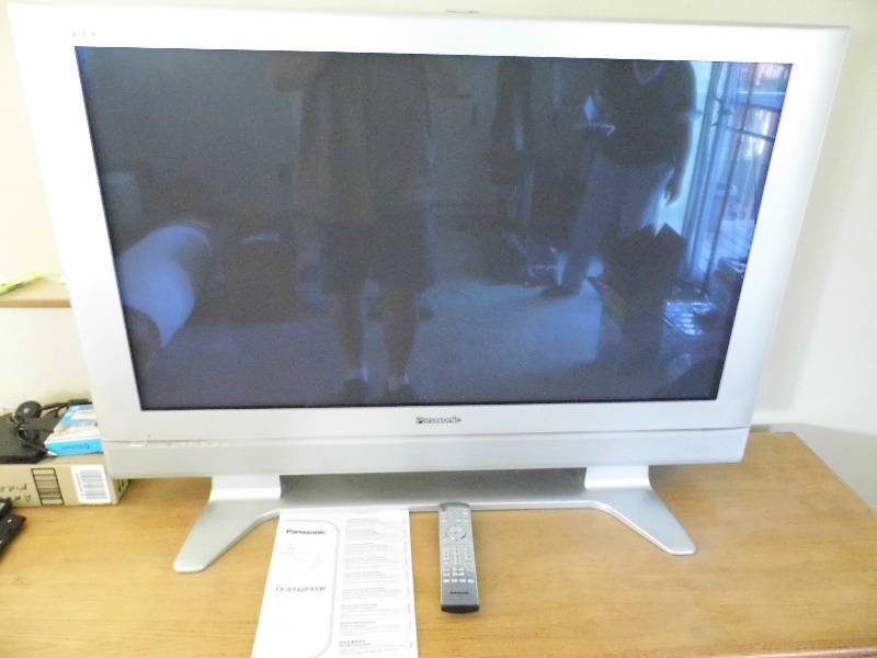 Panasonic Plasma 42 TV with Pedestal