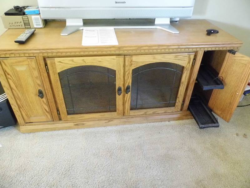 Entertainment Center  TV Stand