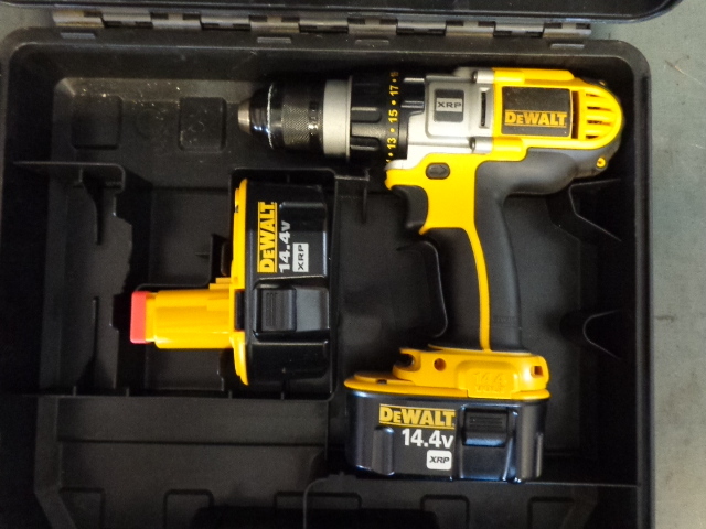 lot 13 image: Cordless Drill