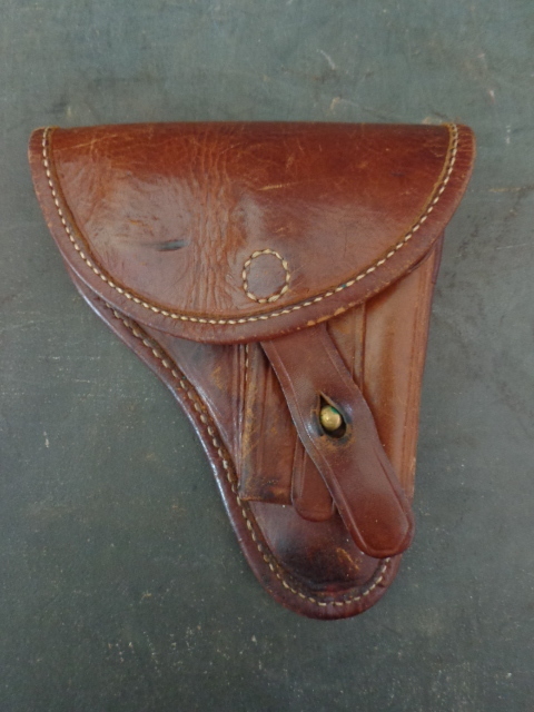 lot 22 image: Leather Handgun Holster