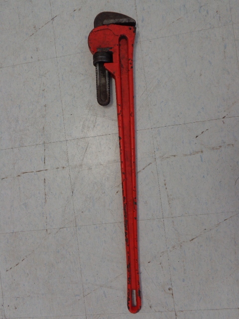 lot 34 image: Pipe Wrench