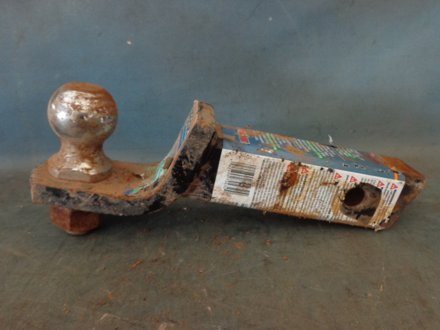 lot 44 image: Reese Tow Hitch