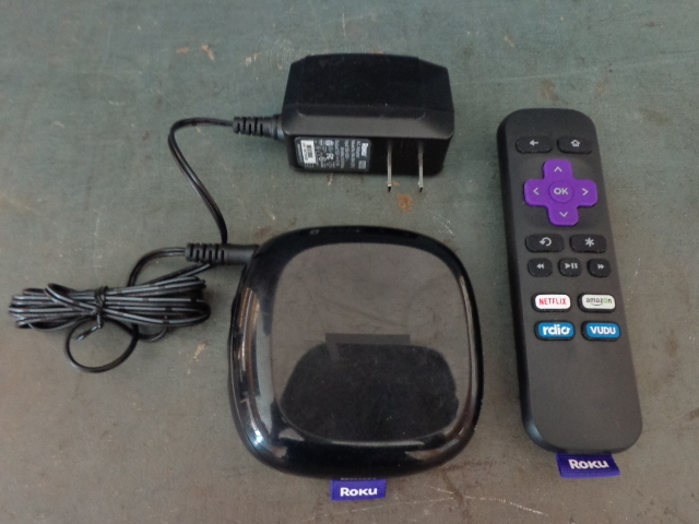 lot 71 image: Roku & Remote