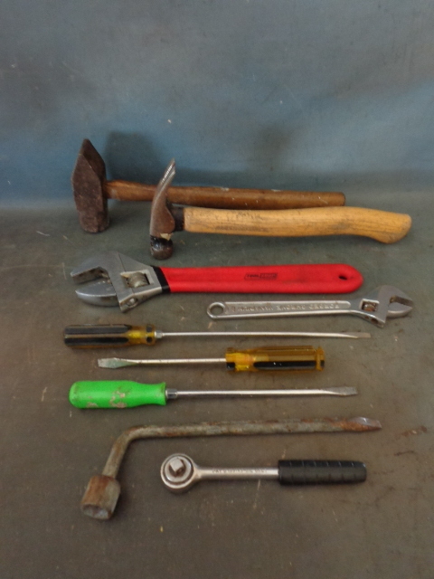lot 78 image: Hammers, Wrenches & Screw rivers