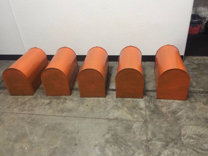 lot 3 image: 5 Large Metal Mailboxes