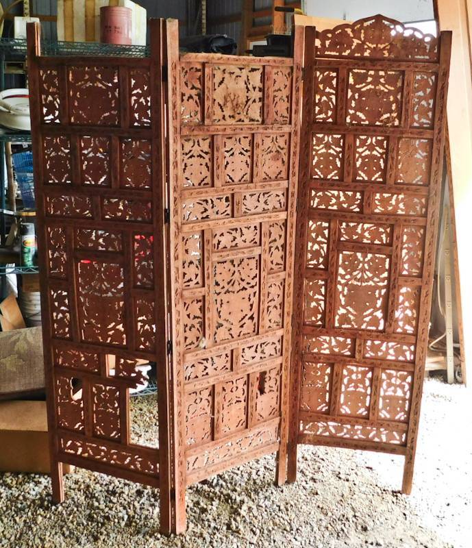 Vintage wooden 3 panel privacy screen