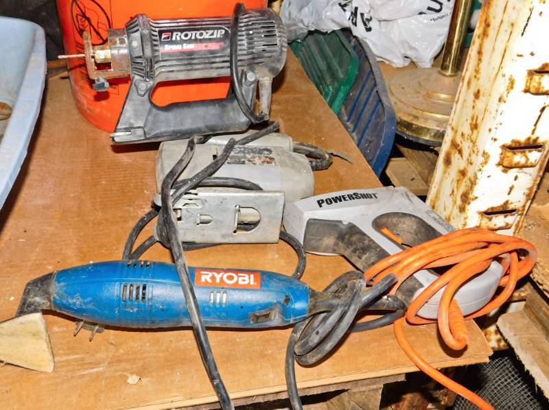 detail sander, rotozip, stapler and BD saw