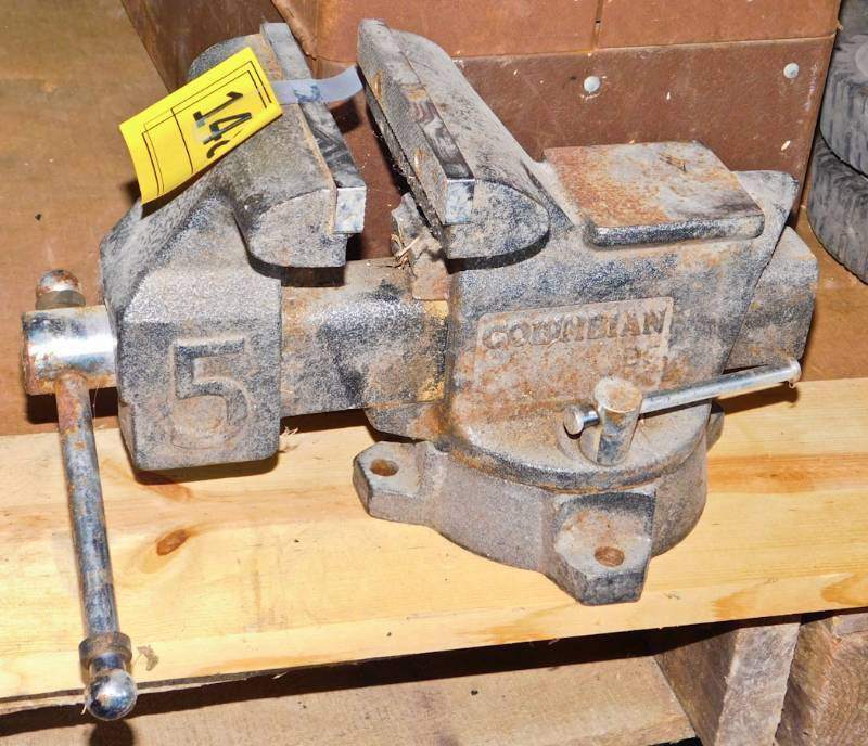 5 job site vise