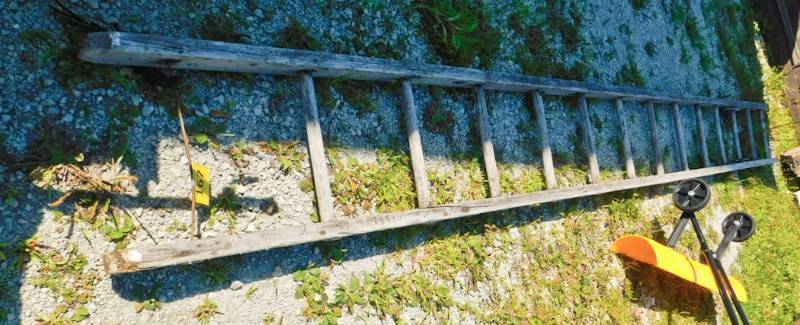 14 stationary wooden ladder