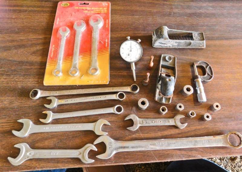 measuring devices, planers and wrenches