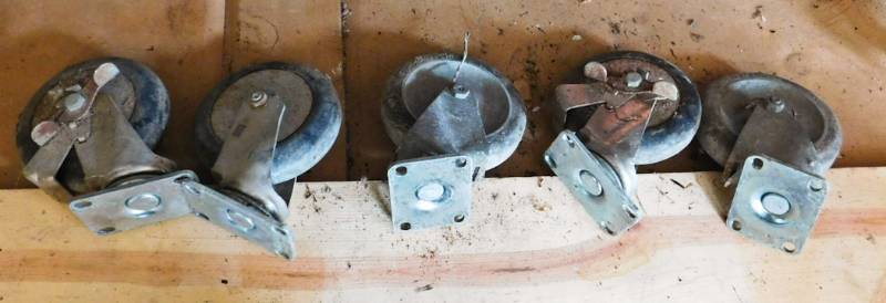 4 medium duty casters