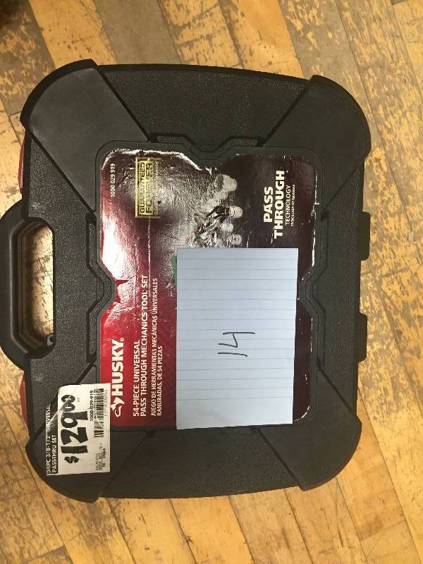 lot 14 image: Husky 54 Pc universal pass through mechanic tool set New
