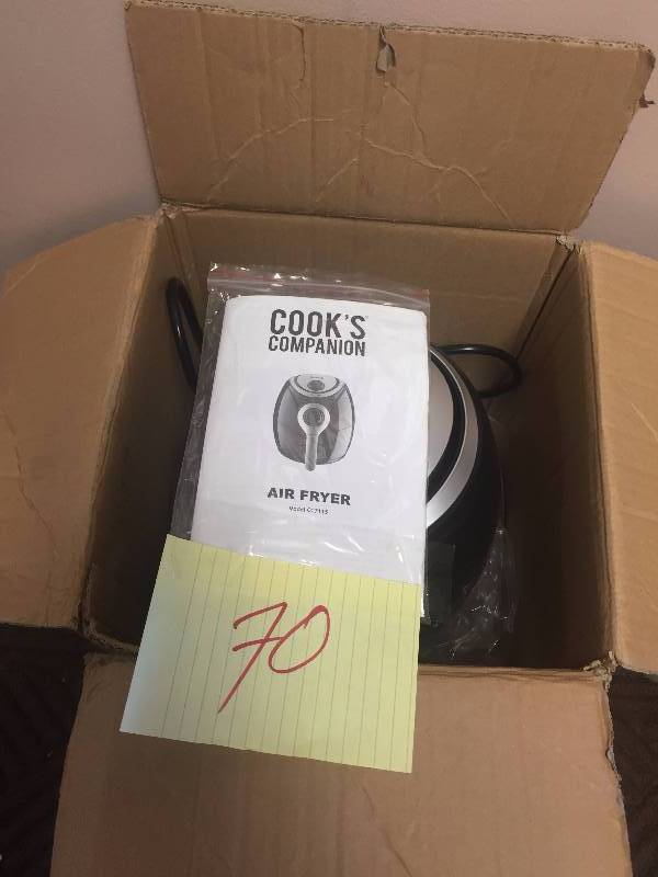 lot 70 image: Cooks Companion Air Fryer New
