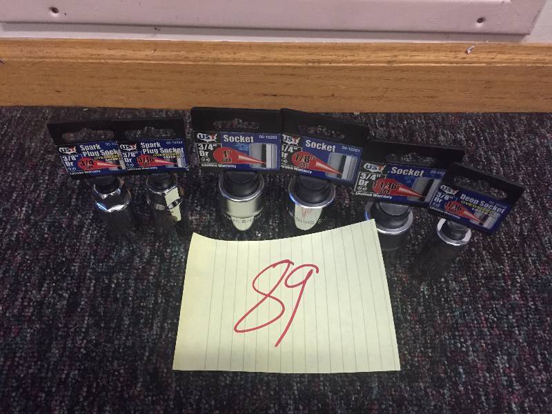 lot 89 image: Lot of 6 Assorted sockets new