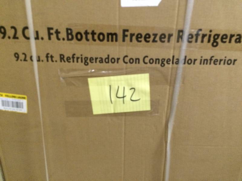 lot 142 image: Magic Chef 23.8 in. W 9.2 cu. ft. Bottom Freezer Refrigerator in Stainless New Model MCBM920S1