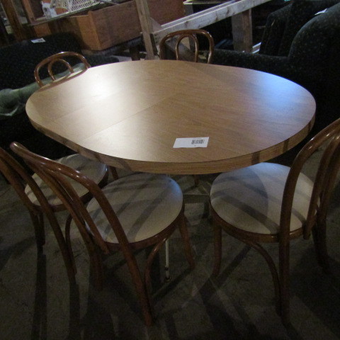 Table & chairs