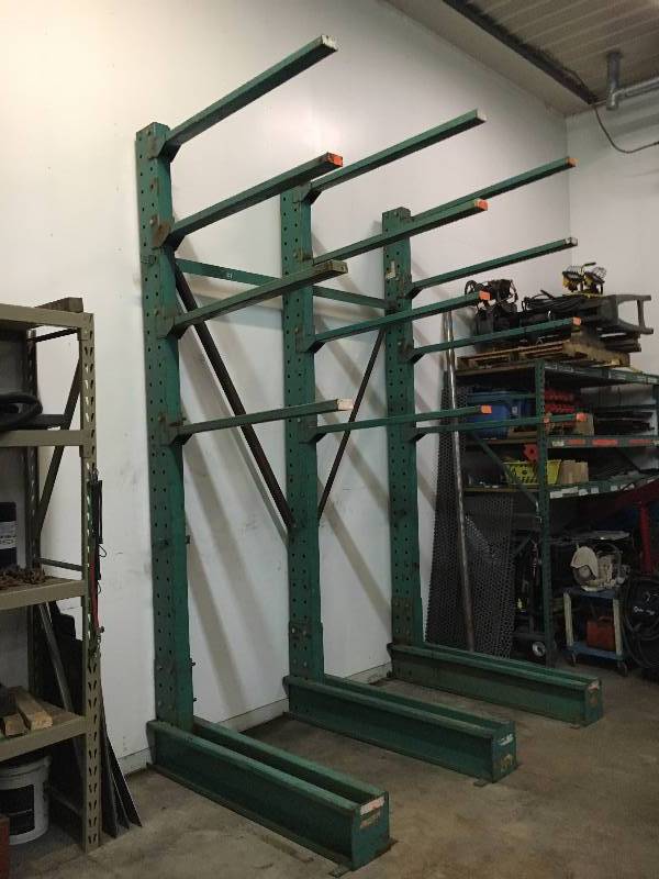 lot 3 image: Cantilever Rack...