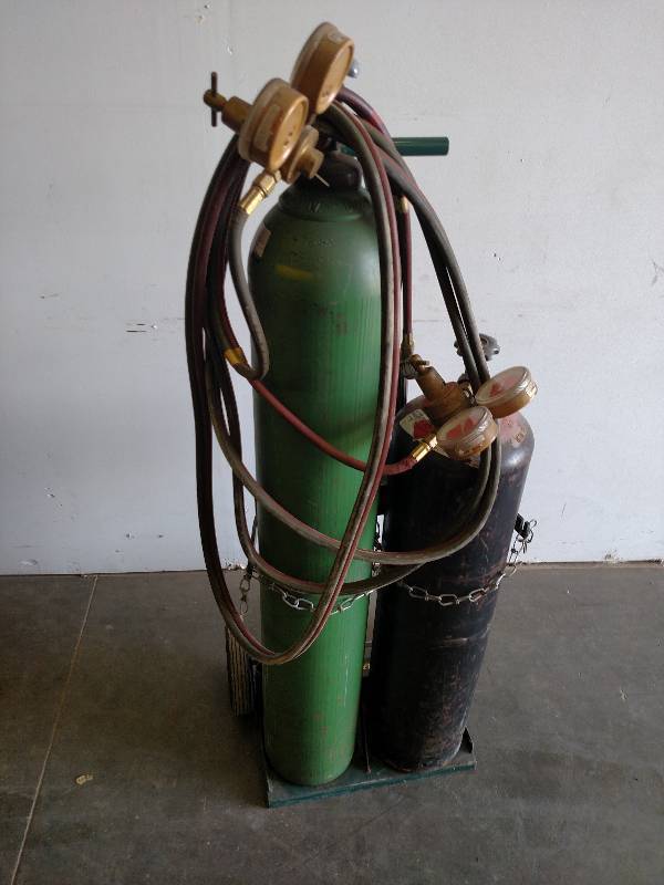 lot 14 image: Oxy  Acetylene Torch Set Includes ...