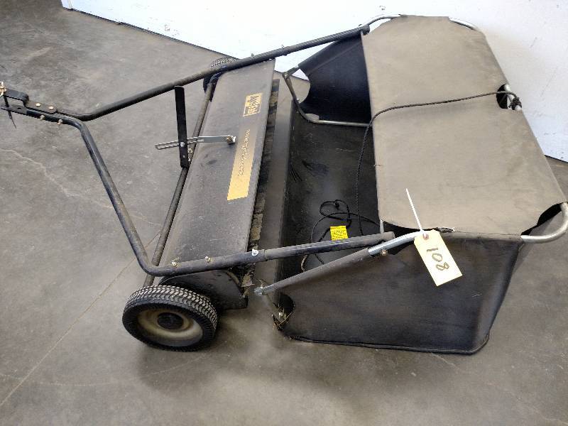 lot 108 image: Agri-Fab 4 Lawn Sweeper...