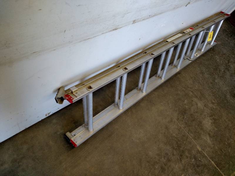 lot 115 image: Keller 16 Aluminum Extension Ladde...